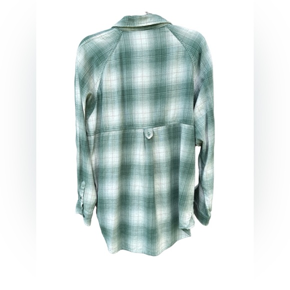 The North Face flannel shirt - Picture 2 of 6